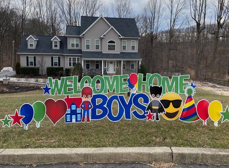 WELCOME-HOME-BOYS-GREEN-BLUE-BALLOONS-SPIDER-BAT-COOL-EMOJI.jpg